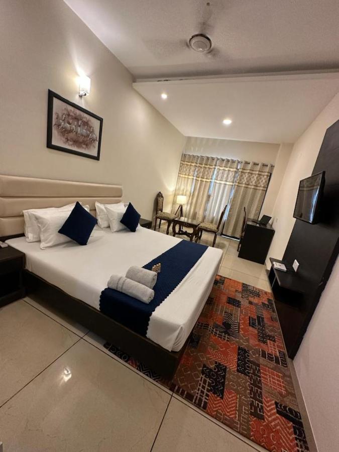 Hotel Jb Residency Zirakpur !! Top Rated & Most Awarded Property In Zirakpur Zewnętrze zdjęcie
