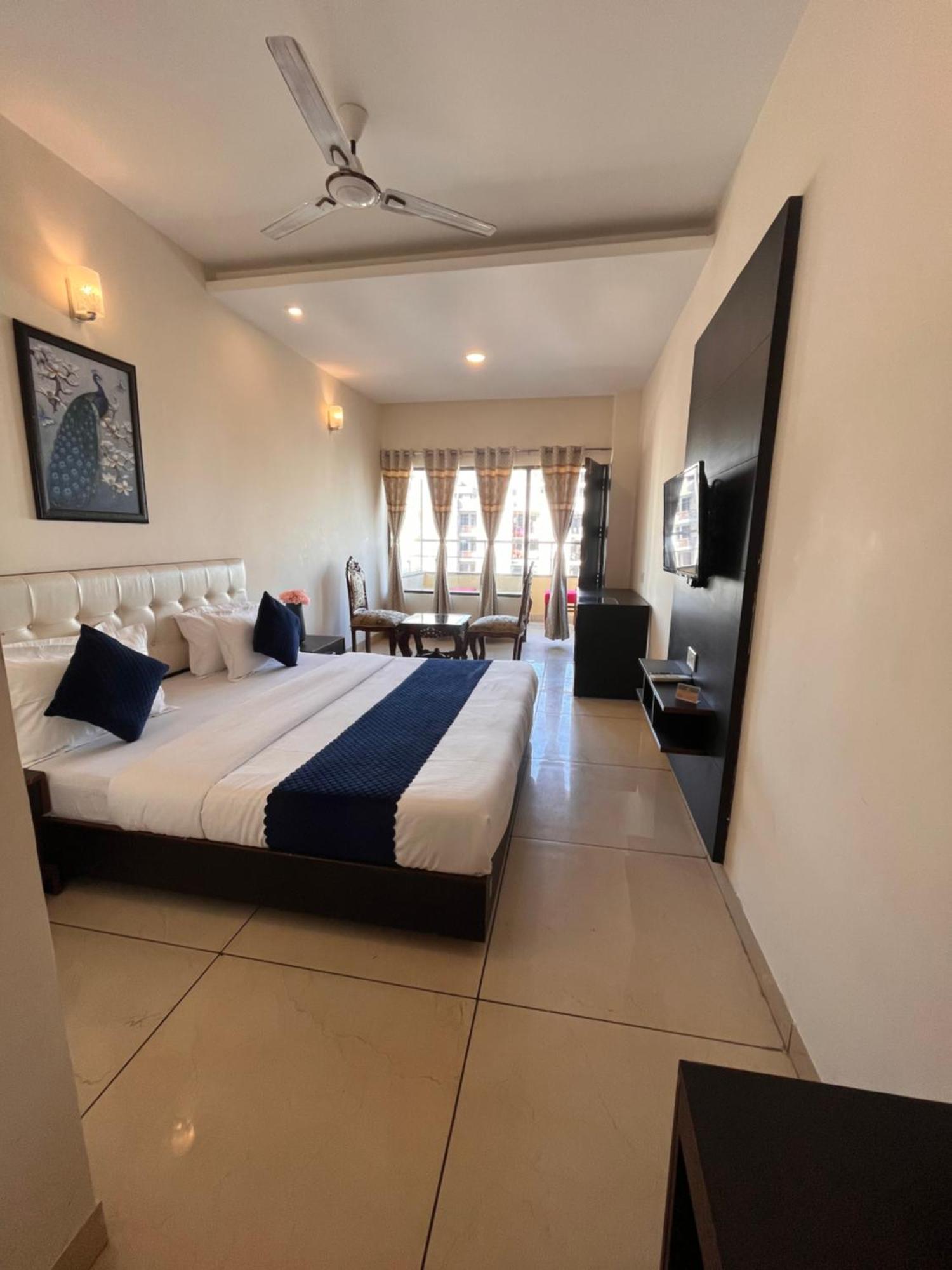Hotel Jb Residency Zirakpur !! Top Rated & Most Awarded Property In Zirakpur Zewnętrze zdjęcie
