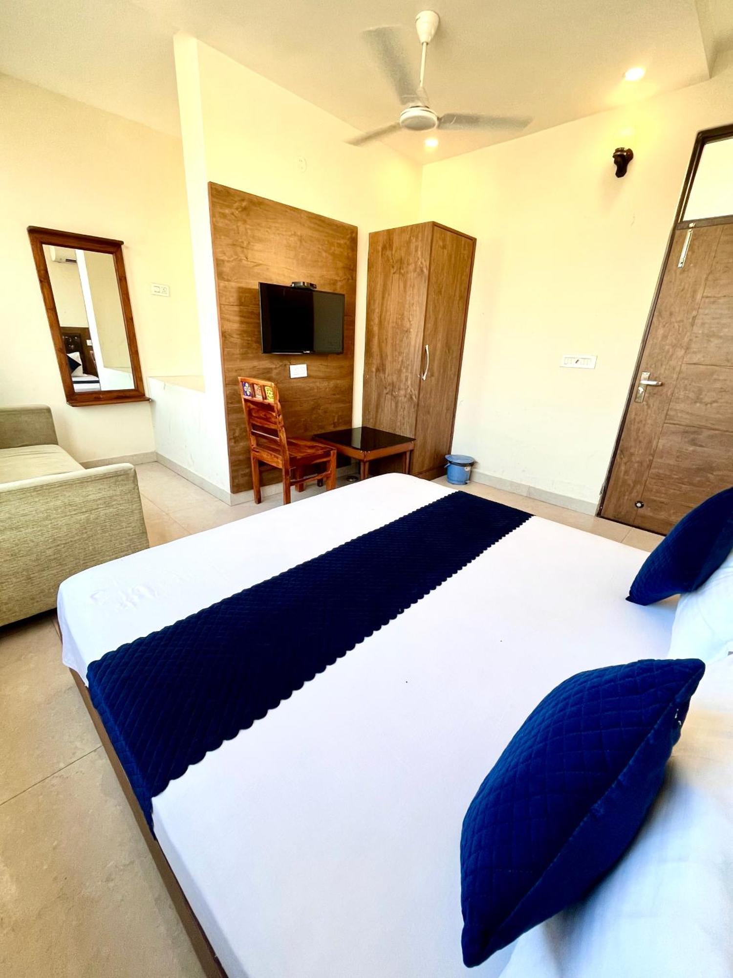 Hotel Jb Residency Zirakpur !! Top Rated & Most Awarded Property In Zirakpur Zewnętrze zdjęcie