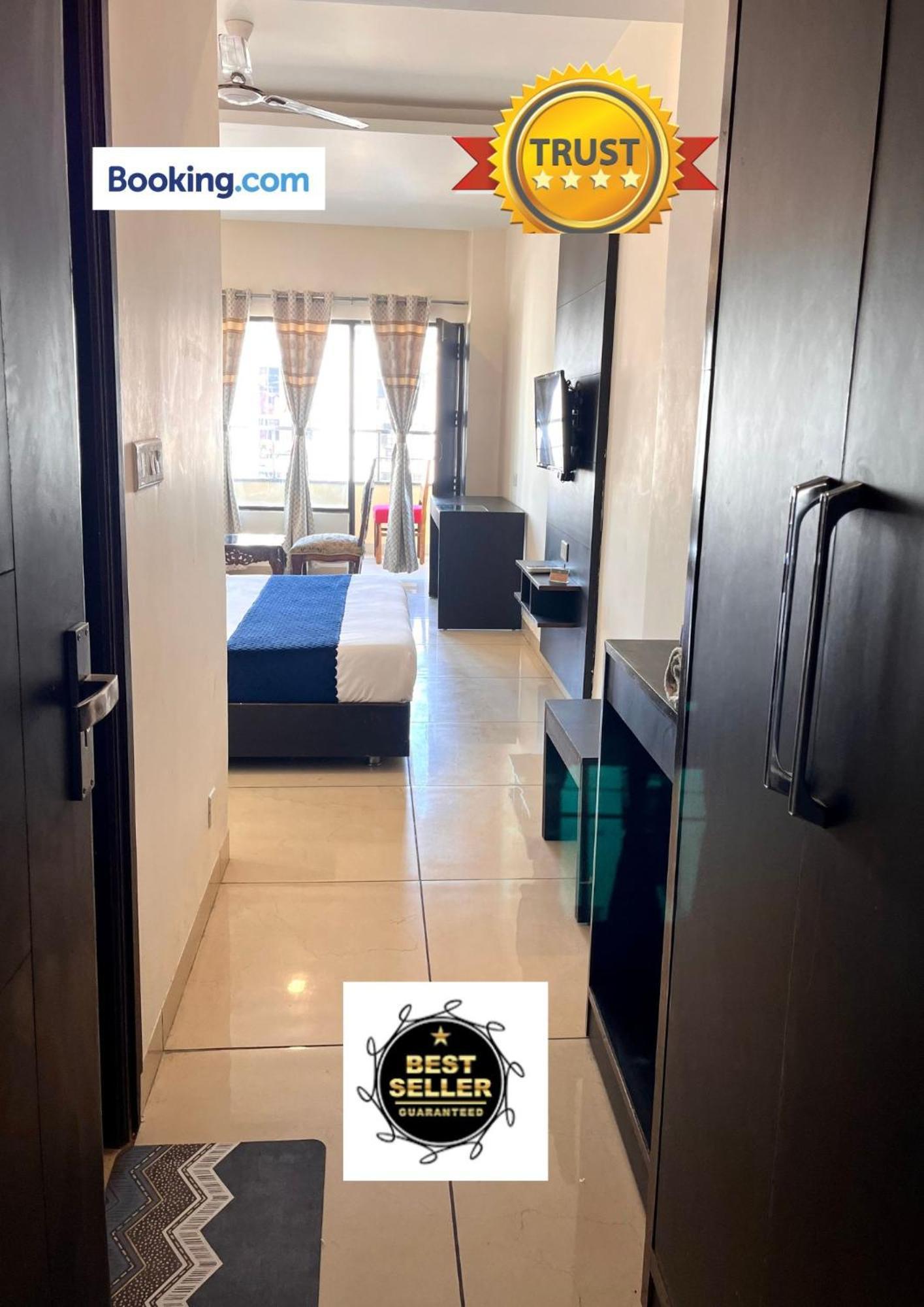 Hotel Jb Residency Zirakpur !! Top Rated & Most Awarded Property In Zirakpur Zewnętrze zdjęcie